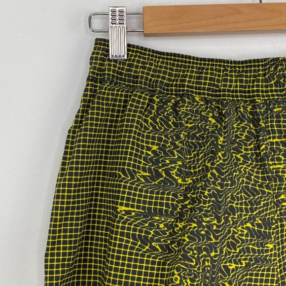 Koral Yellow Black Printed Spell Out Logo Shorts Men's Size Small S - Picture 3 of 6